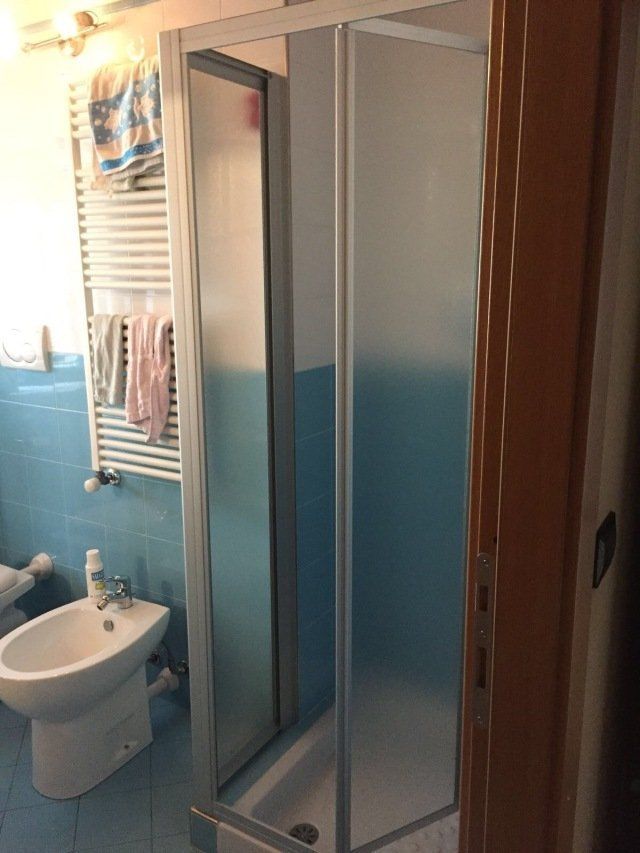 Bagno con doccia