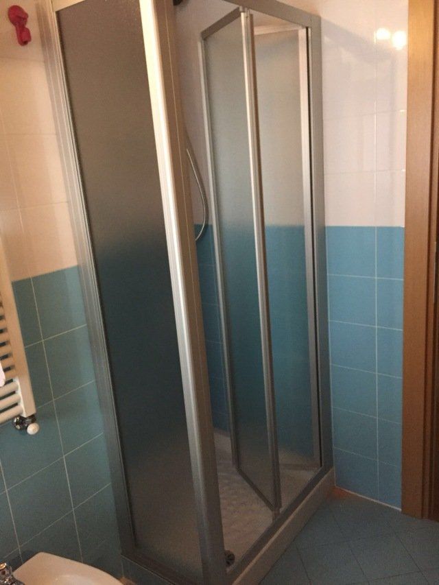 Box doccia con porta pieghevole